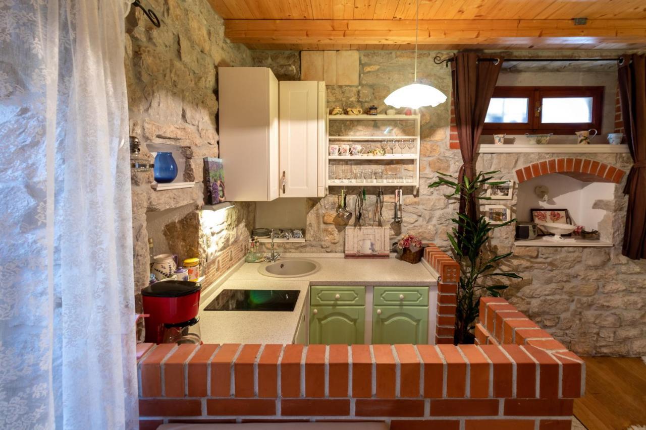 Apartment Tara Kastela Bagian luar foto