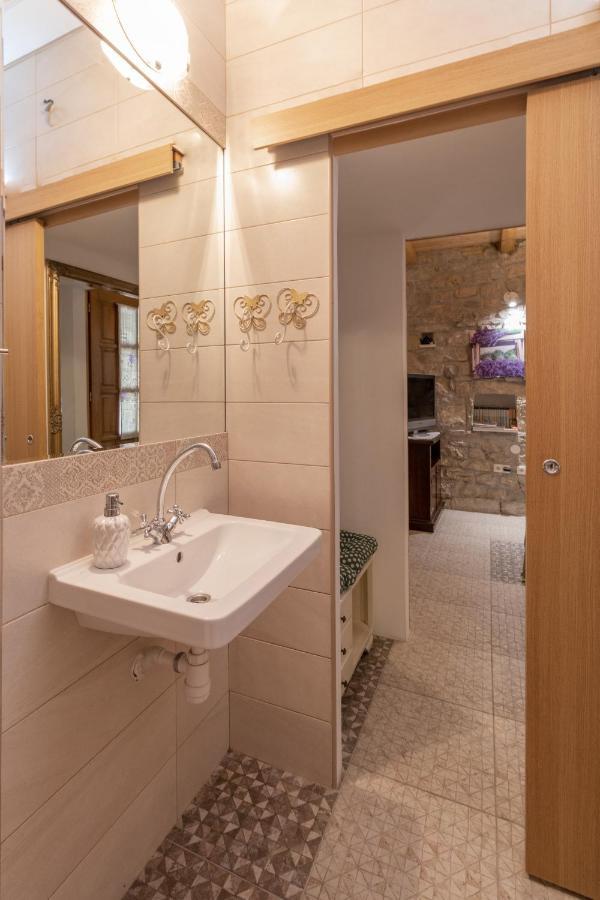 Apartment Tara Kastela Bagian luar foto