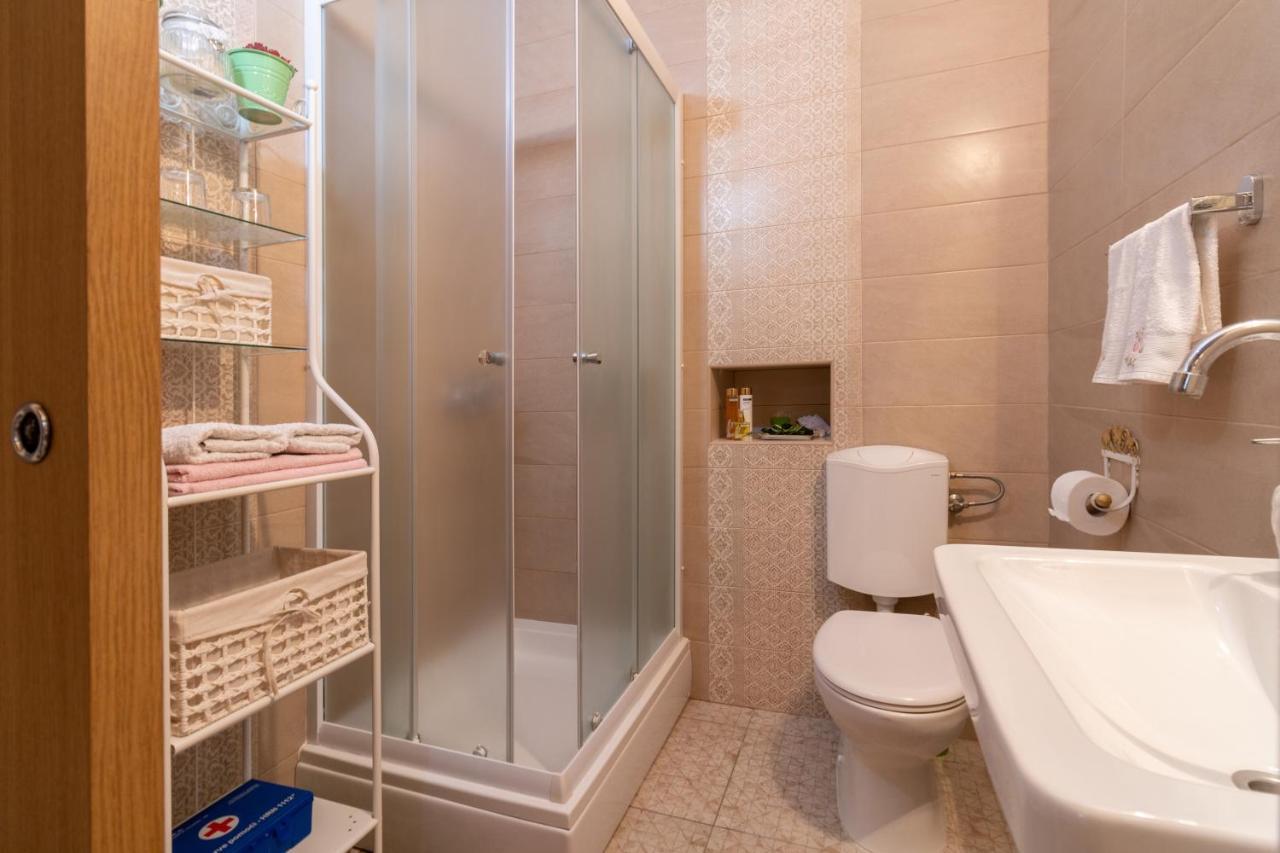 Apartment Tara Kastela Bagian luar foto